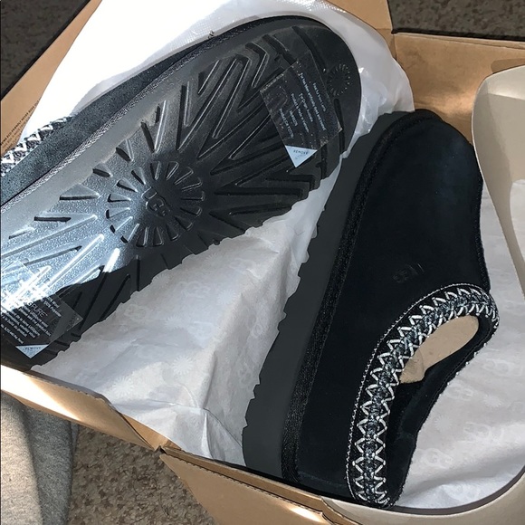 Uggs - Picture 5 of 5